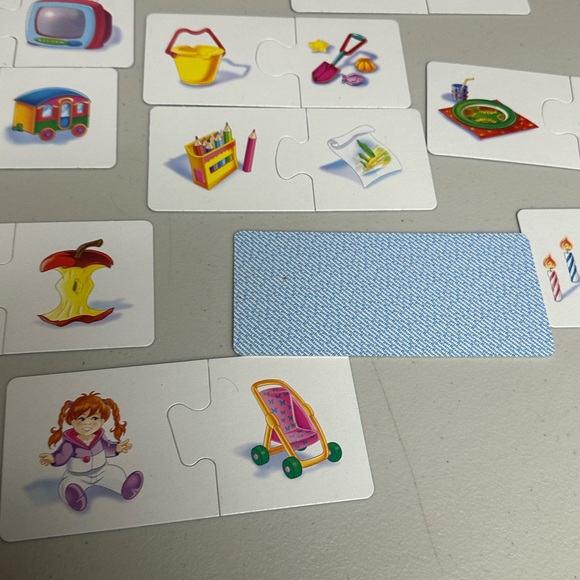 Play and learn 24 pieces You Can Match it Trains Fundamental Skills - Picture 4 of 8